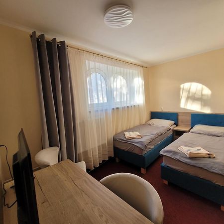 Zlote Pioro Bed & Breakfast Nisko Ngoại thất bức ảnh