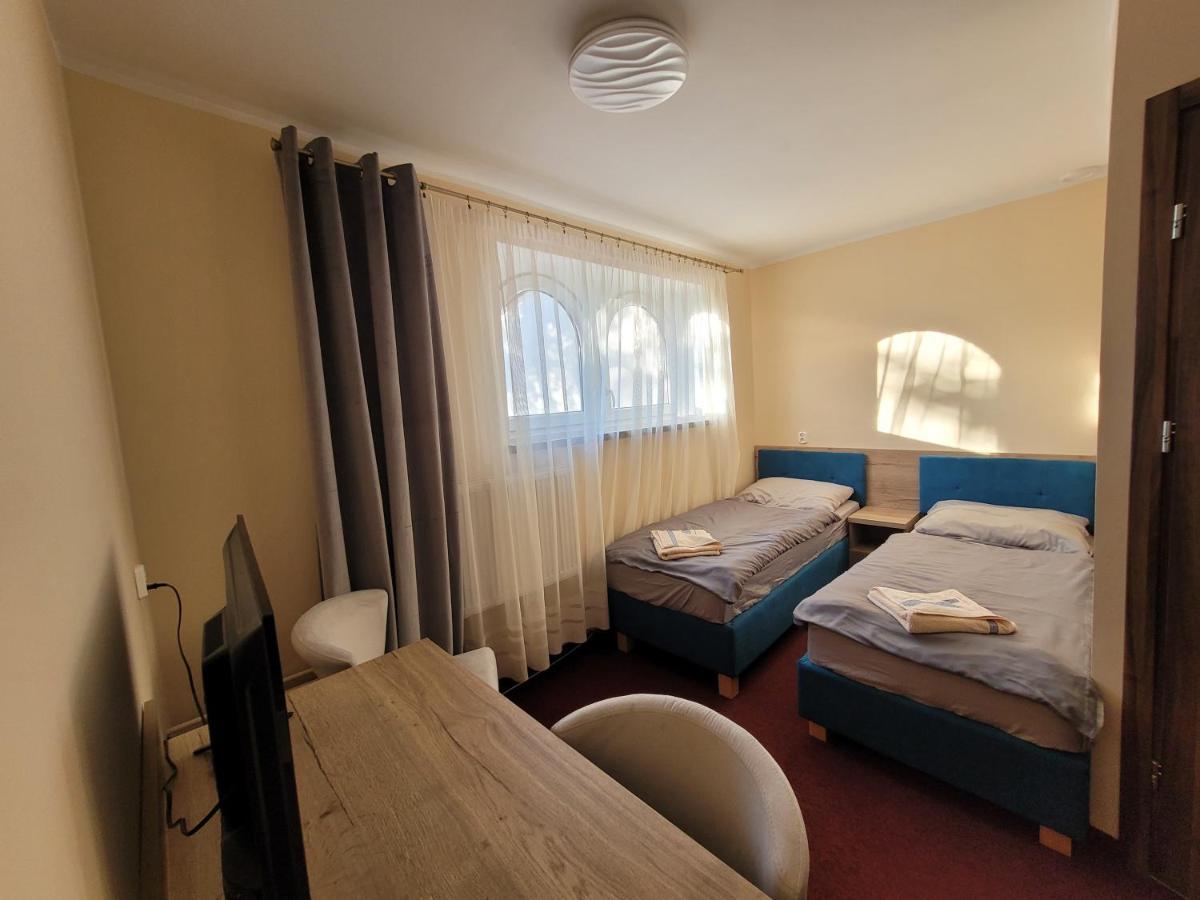 Zlote Pioro Bed & Breakfast Nisko Ngoại thất bức ảnh