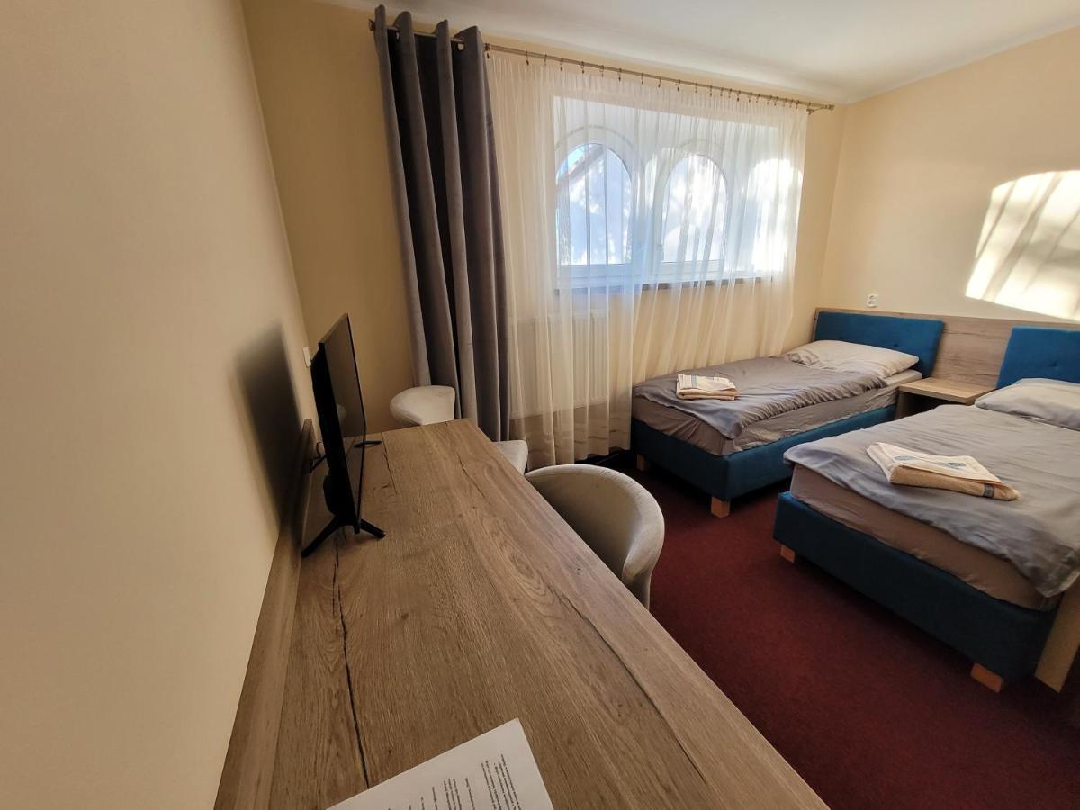 Zlote Pioro Bed & Breakfast Nisko Ngoại thất bức ảnh