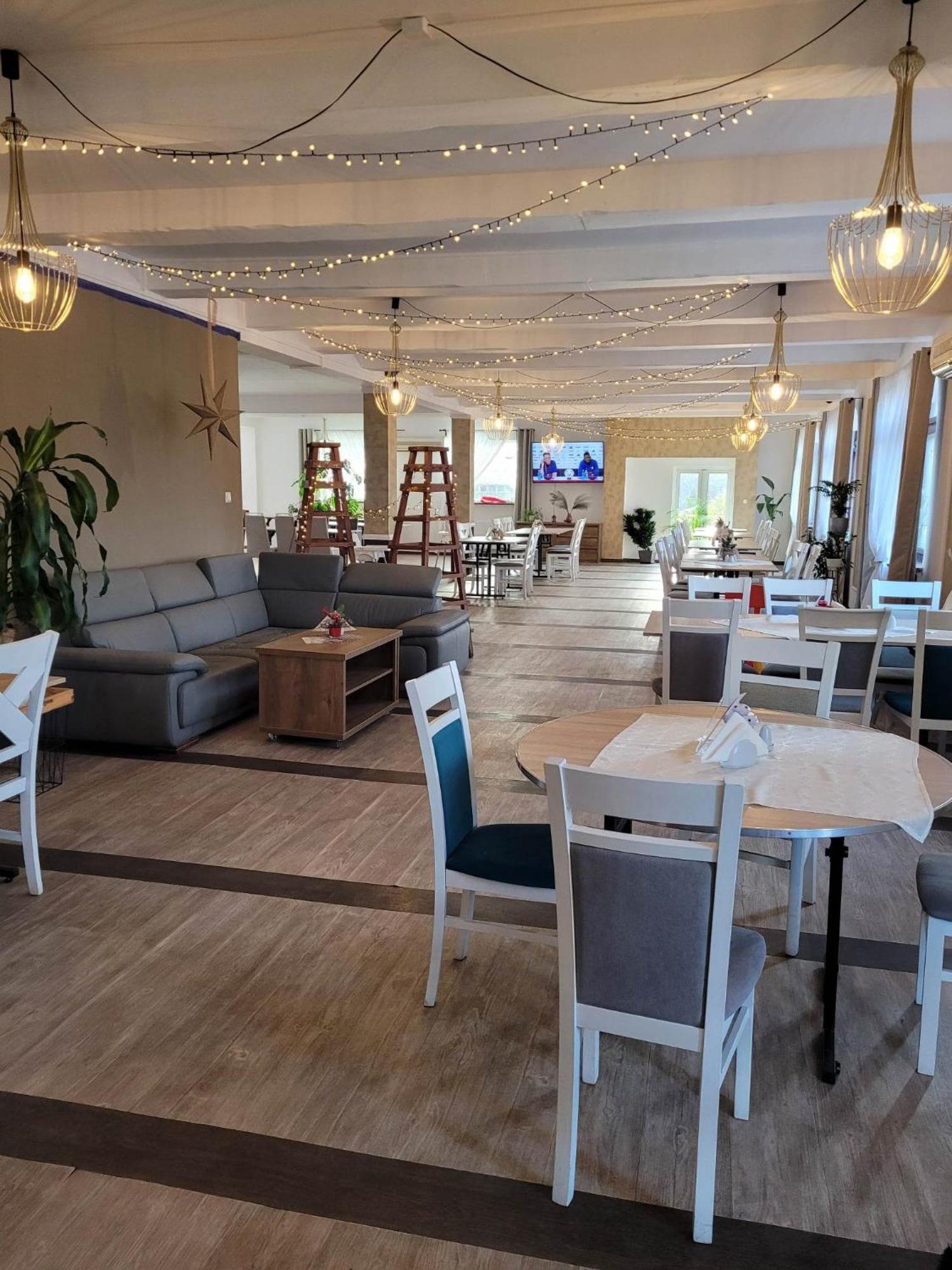 Zlote Pioro Bed & Breakfast Nisko Ngoại thất bức ảnh