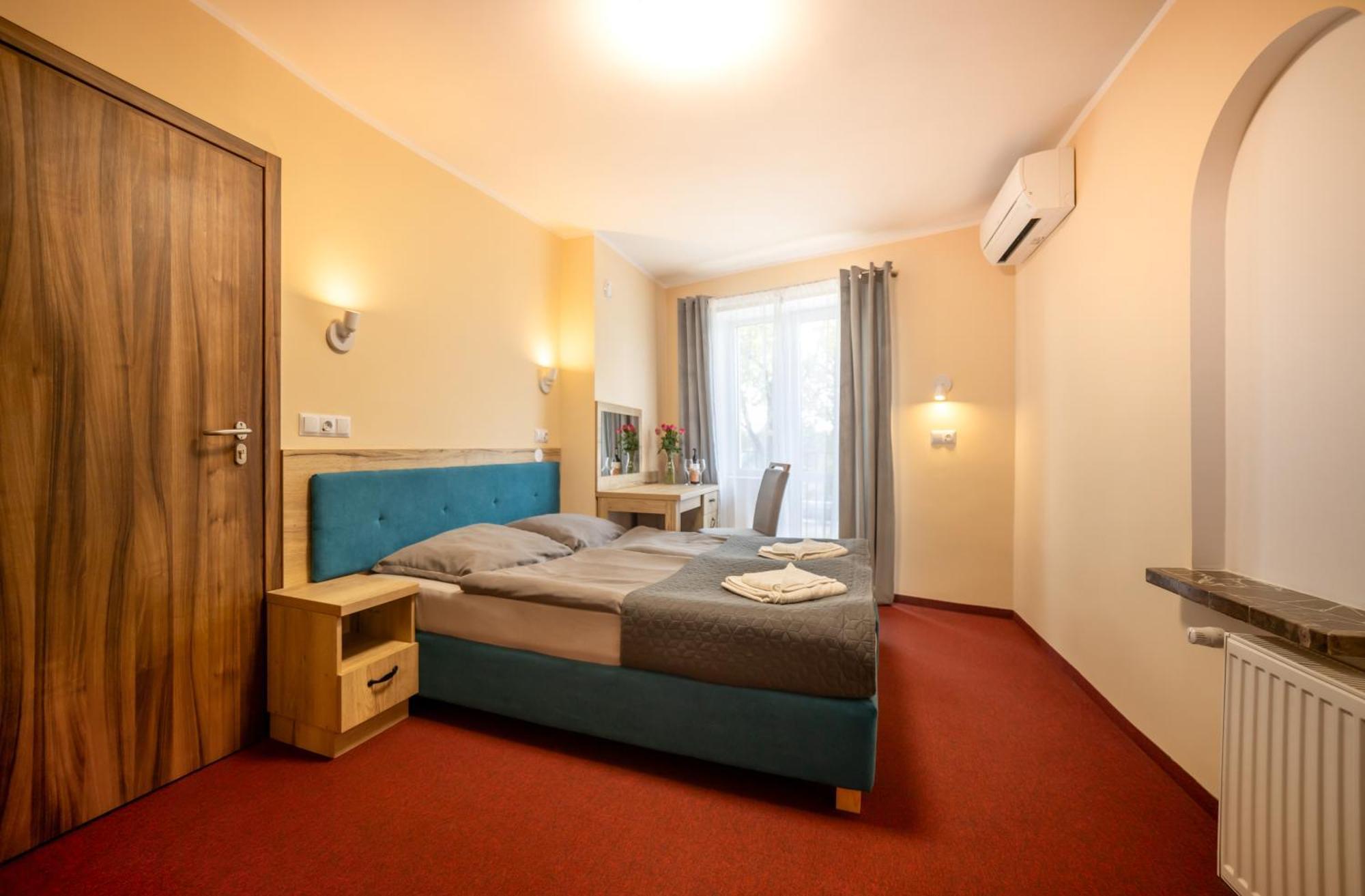 Zlote Pioro Bed & Breakfast Nisko Ngoại thất bức ảnh